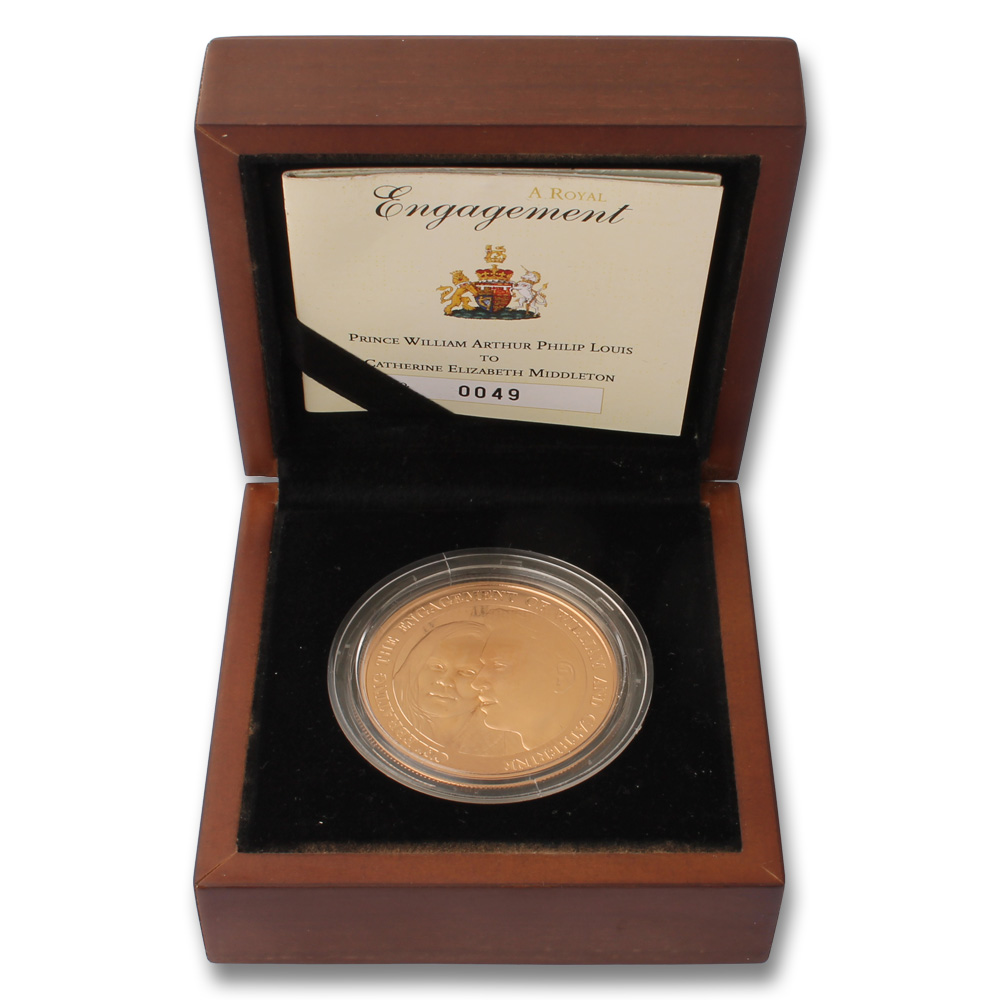 2010 Royal Engagement £5 Proof Gold Coin