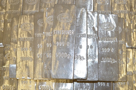 Why Hold Investment Grade Silver Bullion